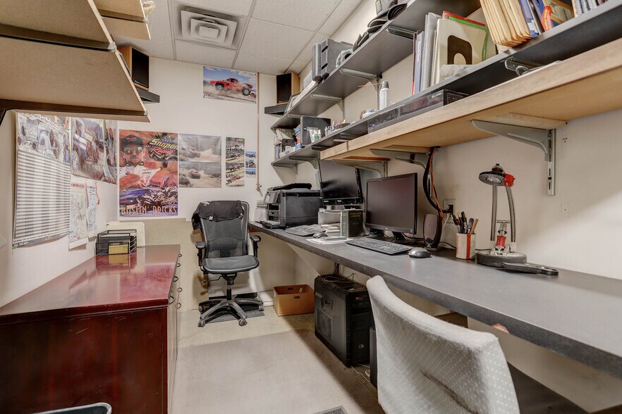 More Photos Of 920 W Mississippi Ave, Denver Warehouse For Sale