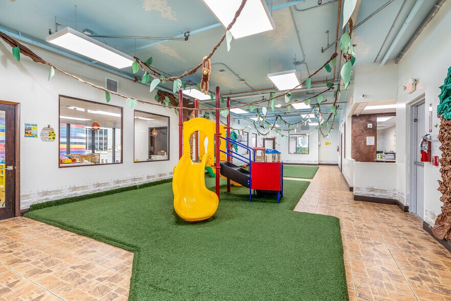 More Photos Of 25 SW 9th St, Miami Coworking Space