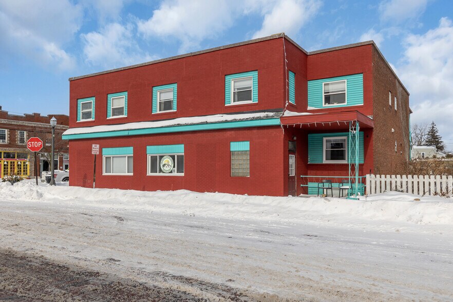 More Photos Of 201 3rd St, Fairport Harbor Hospitality For Sale