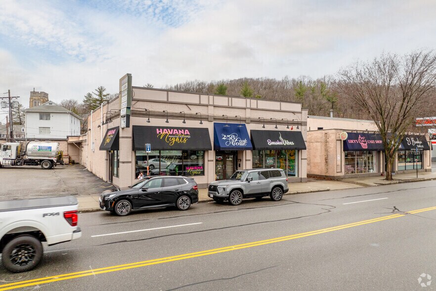 More Photos Of 256 Park Ave, Worcester Storefront For Lease