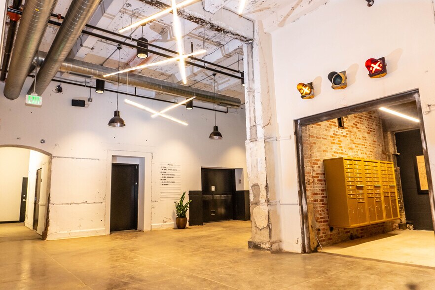 More Photos Of 915 Spring Garden St, Philadelphia Loft Creative Space For Lease