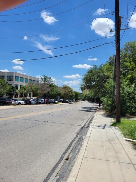 More Photos Of 4020 Medical Dr & Horizon Hill Blvd, San Antonio Land For Sale