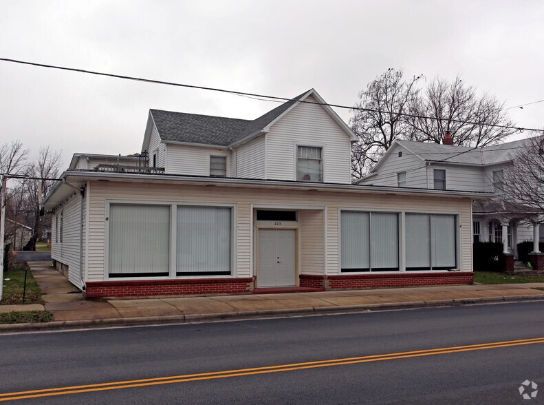 Primary Photo Of 223 W Main St, Cridersville Storefront Retail Residential For Lease