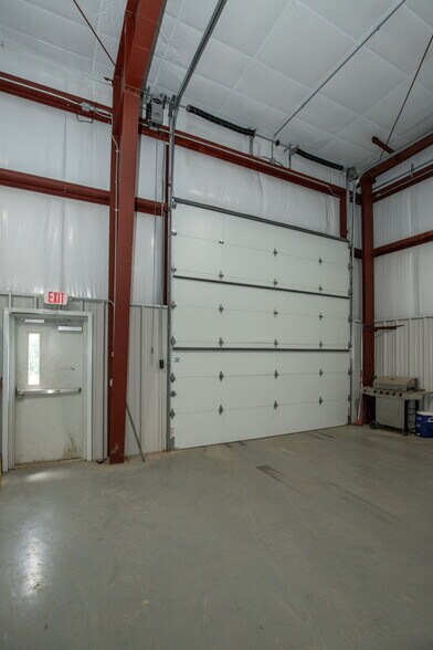 More Photos Of 311 Corporate Dr, Shelbyville Warehouse For Sale