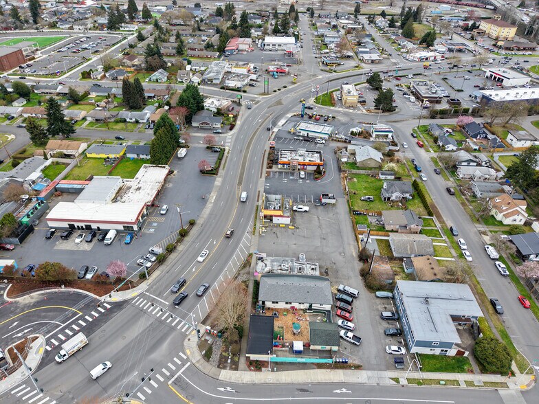 More Photos Of 914 Auburn Way S, Auburn Storefront For Sale