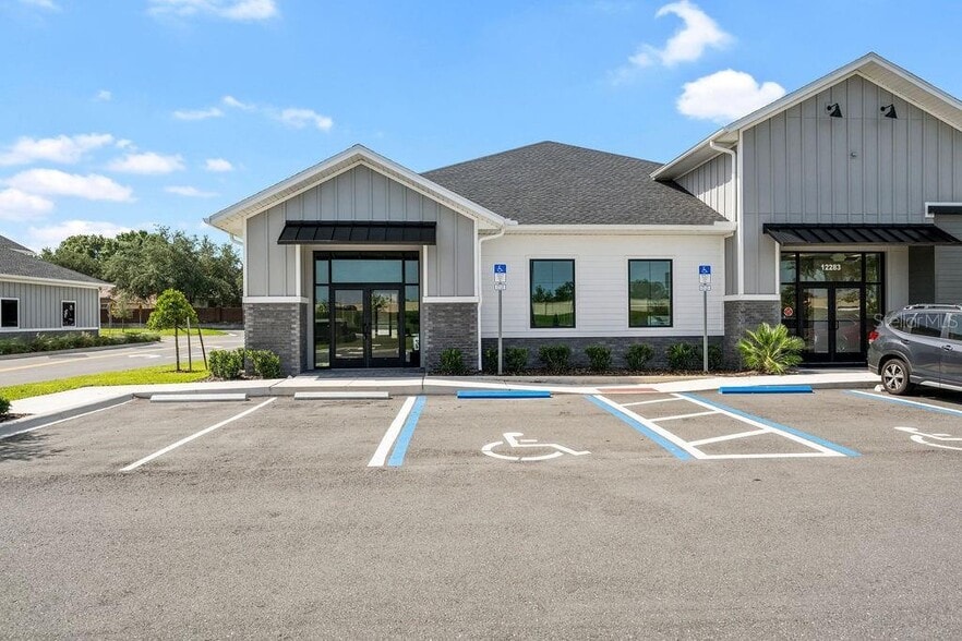 More Photos Of 12283 Stoneybrook West Pky, Winter Garden Storefront Retail Office For Lease