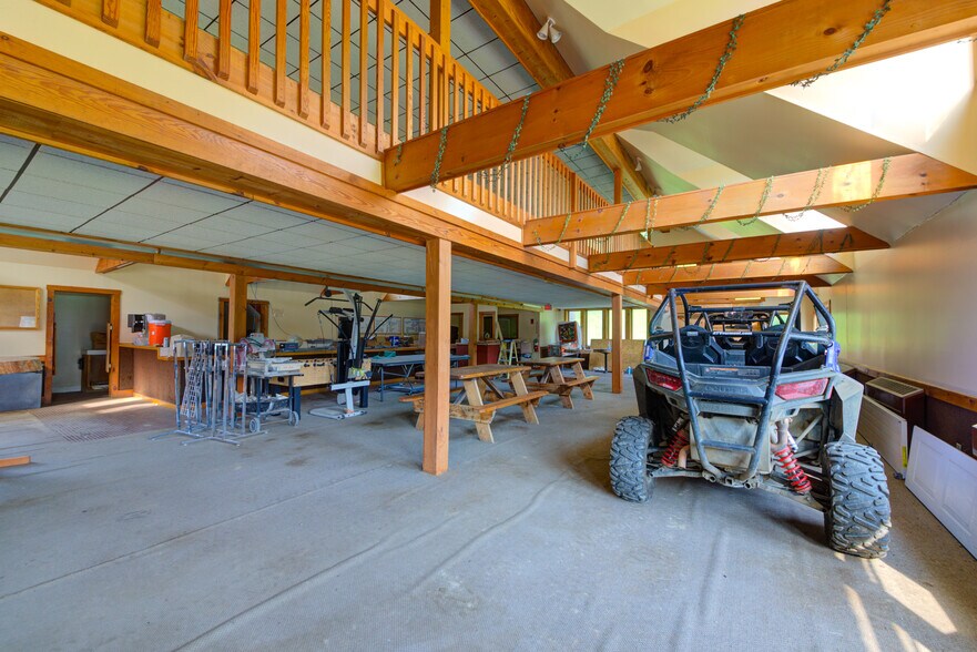 More Photos Of 170 Vermont Route 100, Bridgewater Corners Sports And Entertainment For Sale