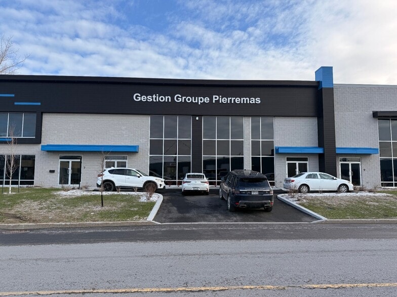 More Photos Of 7 Industriel Boul, Delson Industrial For Lease