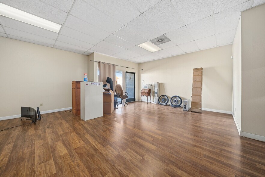 More Photos Of 2919 Union Rd, Paso Robles Flex For Lease