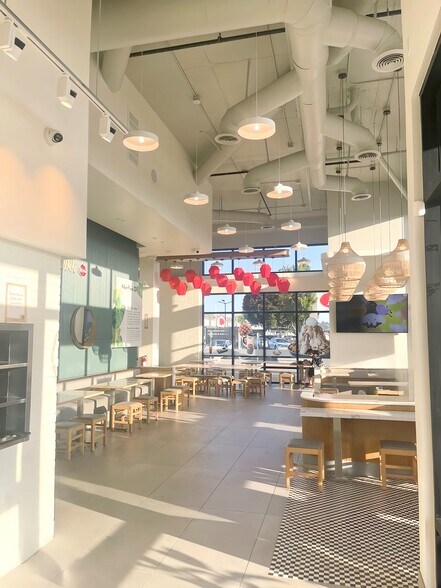 More Photos Of 400 N Atlantic Blvd, Monterey Park Hotel For Lease