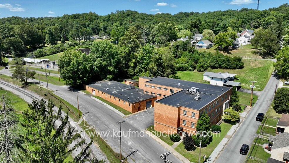 More Photos Of 100 Bluestone Rd, Mount Hope Research And Development For Sale