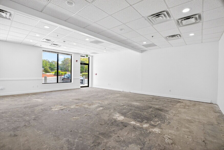 More Photos Of 214 Broadway, Saugus Unknown For Lease