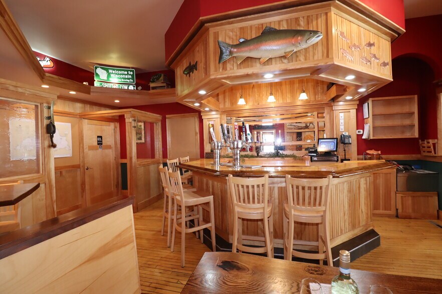 More Photos Of 250 Rittenhouse Ave, Bayfield Restaurant For Sale