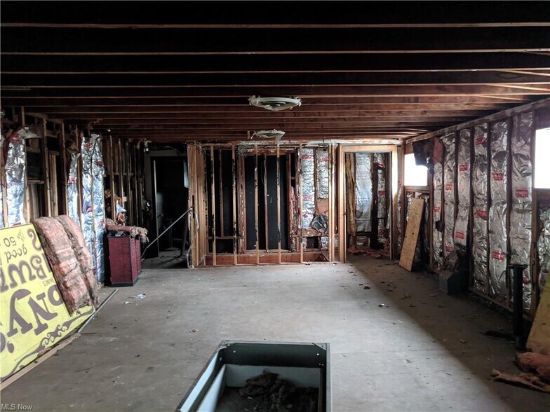 More Photos Of 367 N State St, Painesville General Retail For Sale