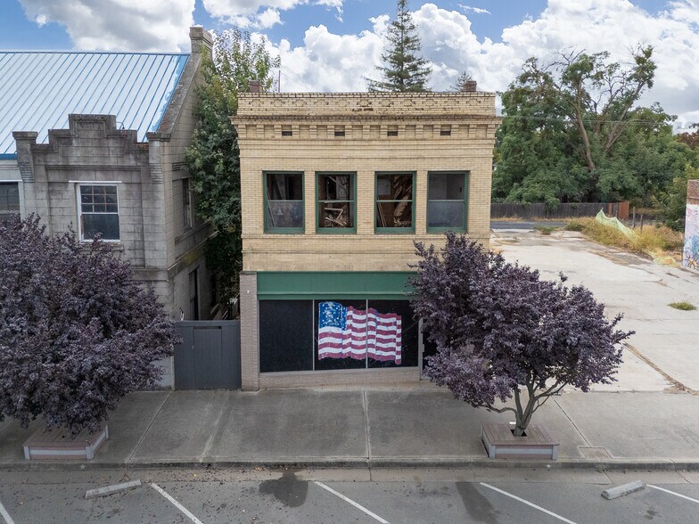 More Photos Of 479 B St, Biggs Storefront Retail Office For Sale