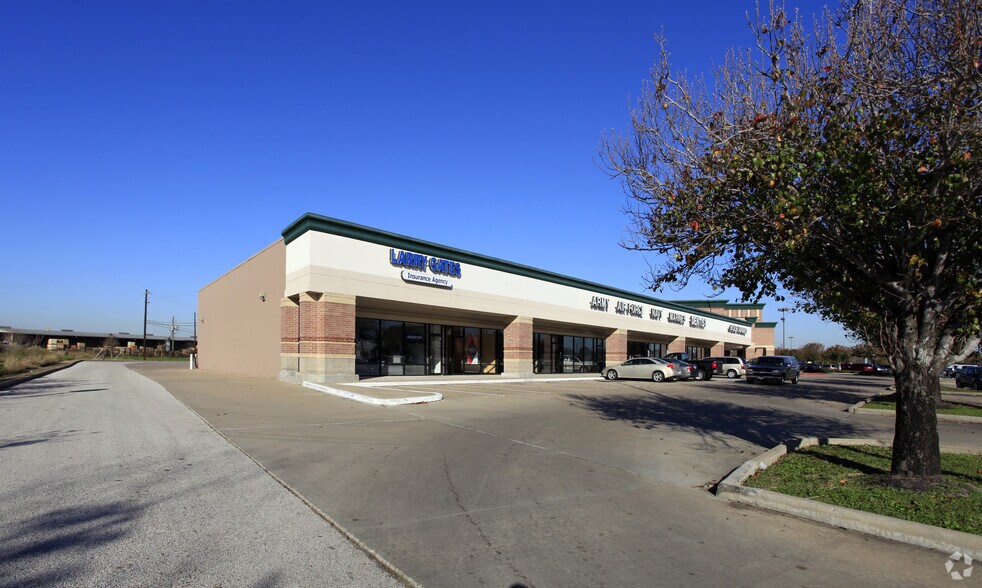 More Photos Of 6701-6831 Spencer Hwy, Pasadena Unknown For Lease