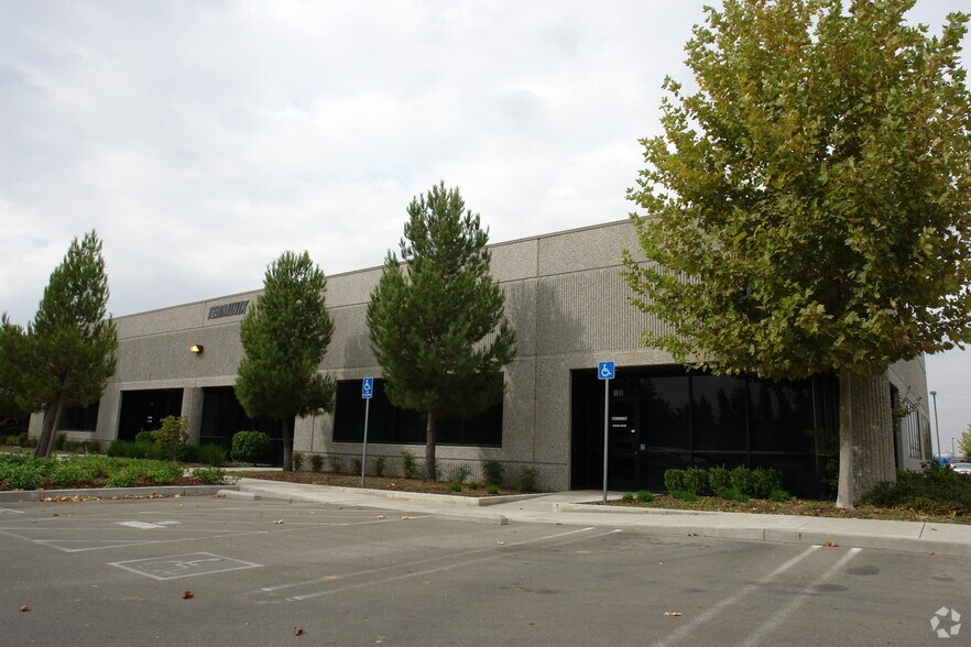 More Photos Of 1346 Blue Oaks Blvd, Roseville Office For Lease