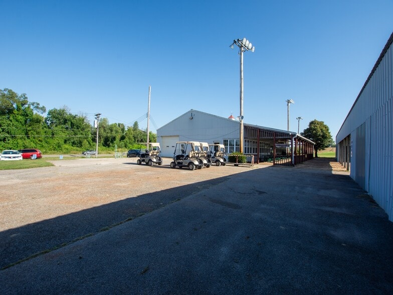 More Photos Of 3500 Kingshighway, East Saint Louis Golf Course Driving Range For Sale