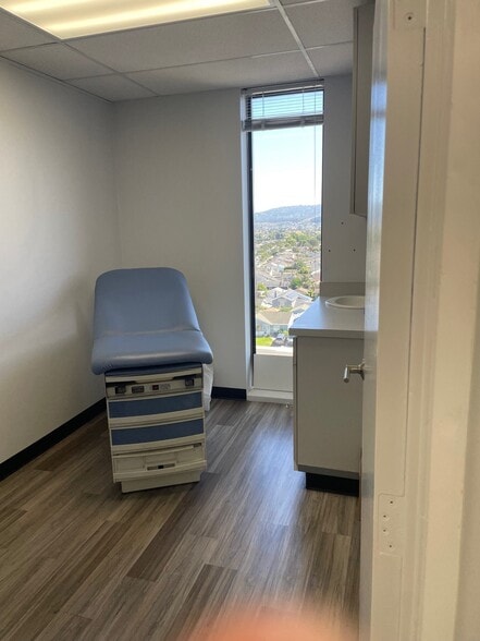 More Photos Of 4201 Torrance Blvd, Torrance Medical For Lease