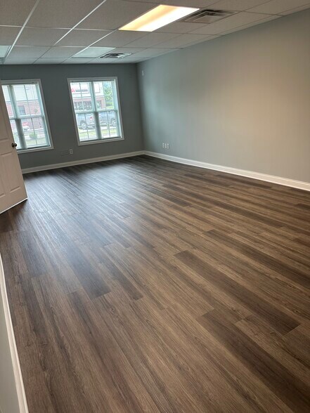 More Photos Of 1111 Shive Ln, Bowling Green Loft Creative Space For Lease