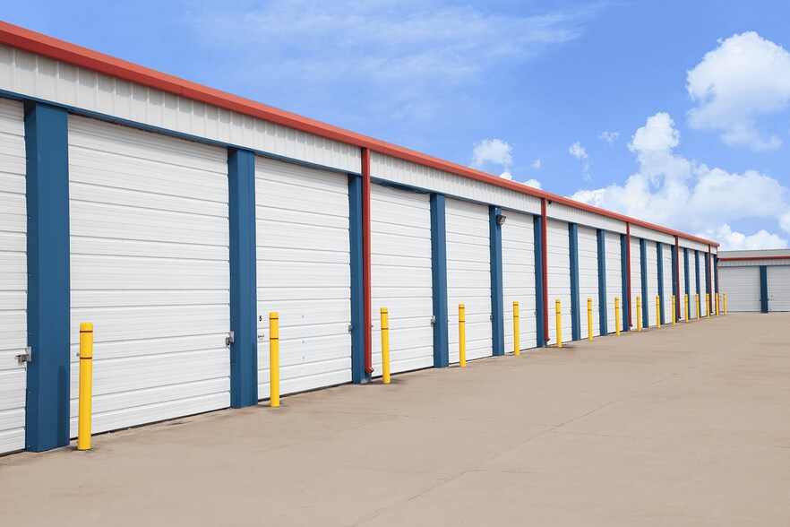 More Photos Of 502 Graham Rd, Corpus Christi Self Storage For Lease