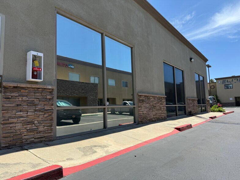 More Photos Of 8288-8290 Miramar Rd, San Diego General Retail For Lease
