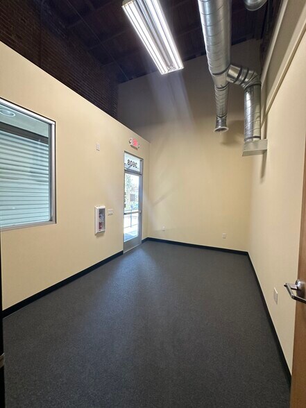 More Photos Of 3608 San Fernando Rd, Glendale Loft Creative Space For Lease