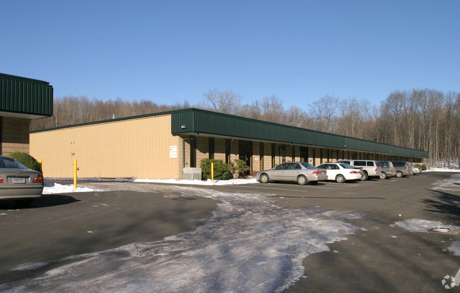 More Photos Of 430-468 Smith St, Middletown Flex For Lease