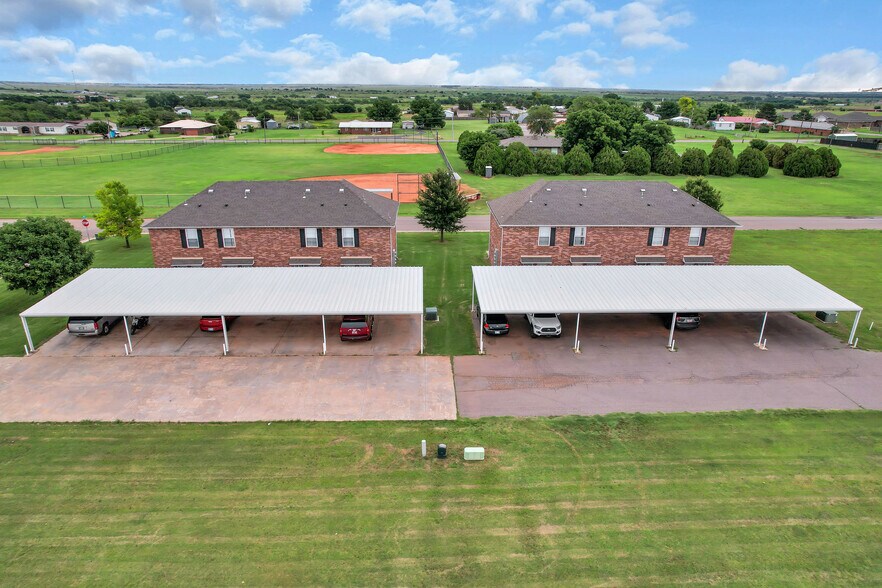 More Photos Of 1501 Wade St, Sayre Apartments For Sale