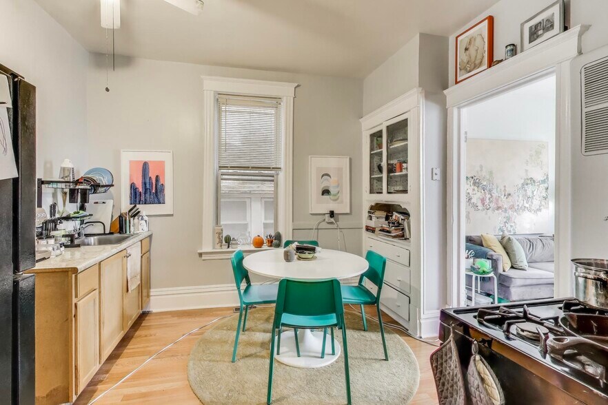 More Photos Of 2916 W 25th Pl, Chicago Multifamily For Sale