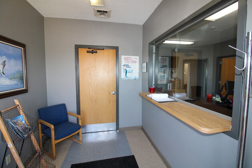 More Photos Of 5640 44th Ave S, Clinton Industrial For Sale