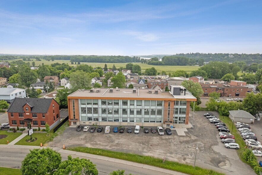 Primary Photo Of 15 Boul Gréber, Gatineau Office For Sale