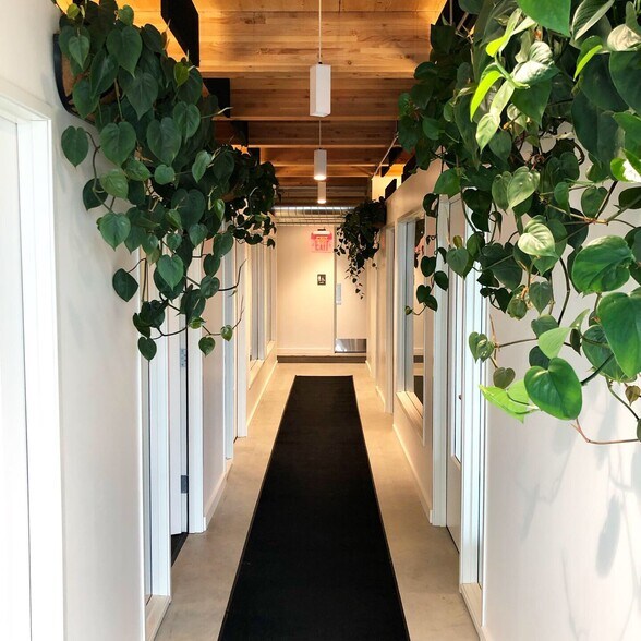 More Photos Of 3303 N Mississippi Ave, Portland Office For Lease