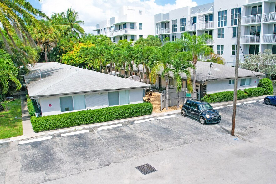 Primary Photo Of 921-925 NE 17th Ave, Fort Lauderdale Apartments For Sale