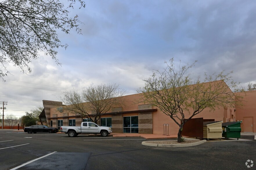 More Photos Of 3366 N Dodge Blvd, Tucson Research And Development For Sale