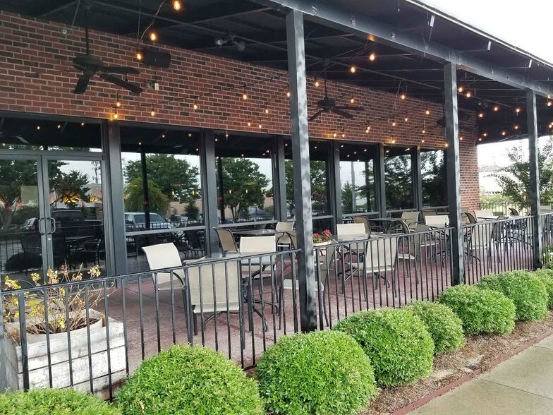 More Photos Of 1290 Bower Pky, Columbia Restaurant For Sale
