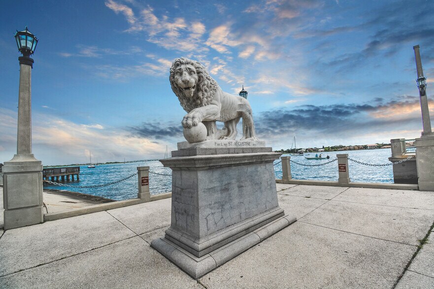 More Photos Of 111, Saint Augustine Storefront For Sale