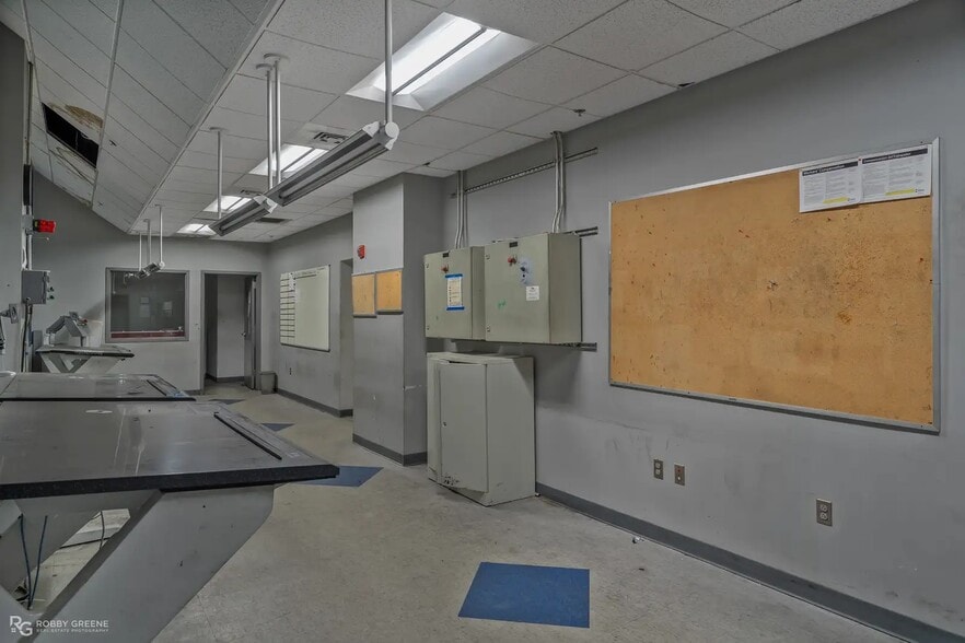 More Photos Of 400 Lake St, Shreveport Warehouse For Lease