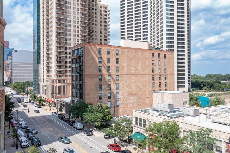 More Photos Of 1133-1139 S Wabash Ave, Chicago Apartments For Lease