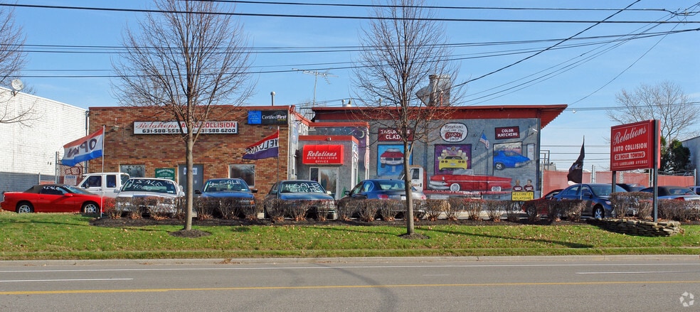 Primary Photo Of 1875 Lakeland Ave, Ronkonkoma Auto Repair For Sale