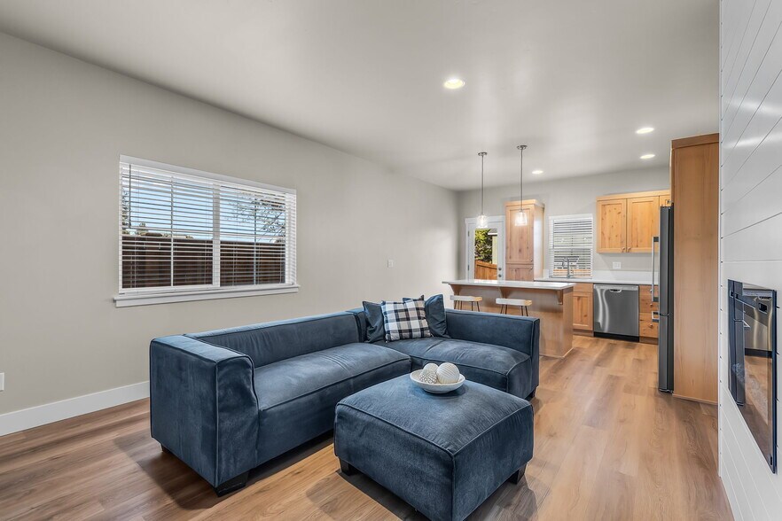 More Photos Of 63281 NW Ski Ln, Bend Multifamily For Sale