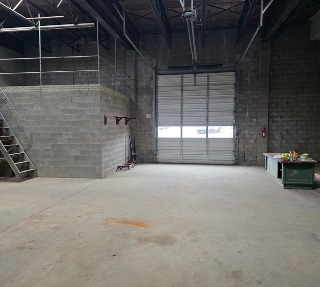 More Photos Of 1526 E Joppa Rd, Towson Auto Repair For Sale