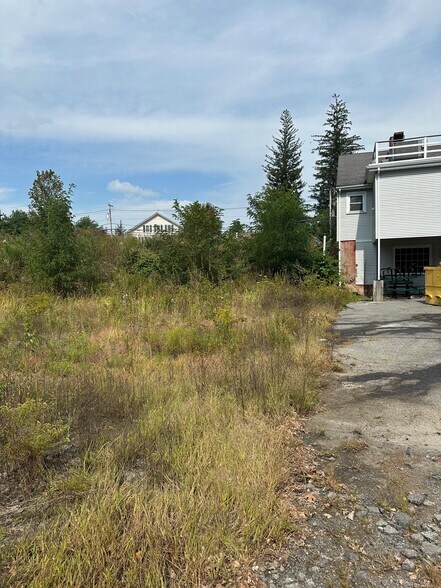 More Photos Of 148-152 Great Rd, Stow Unknown For Lease
