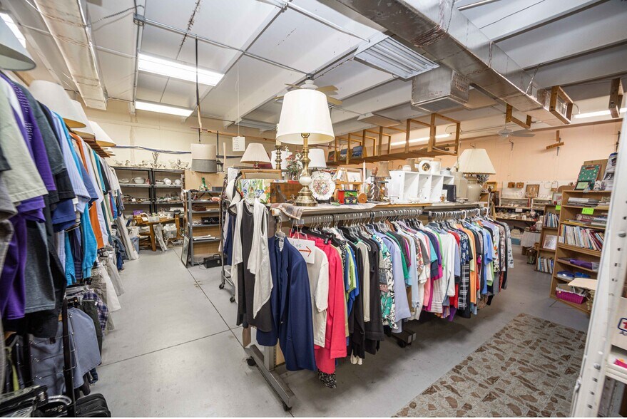 More Photos Of 619 N Dixie Ave, Fruitland Park General Retail For Sale