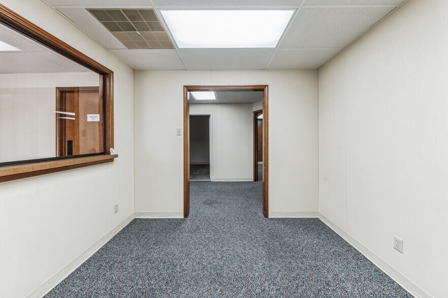 More Photos Of 1611 Old Granger Rd, Taylor Office For Lease