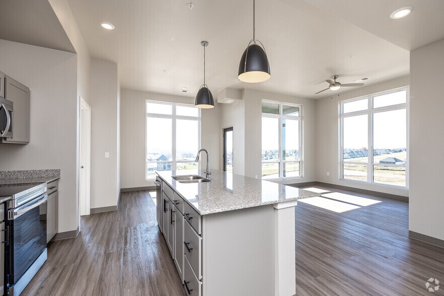 More Photos Of 1111 Parkside St, Tiffin Apartments For Lease