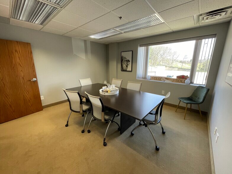 More Photos Of 7525 Mitchell Rd, Eden Prairie Loft Creative Space For Sale