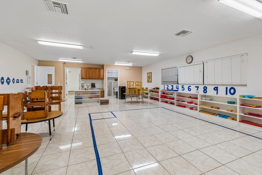 More Photos Of 4001 Skipper Rd, Tampa Schools For Sale