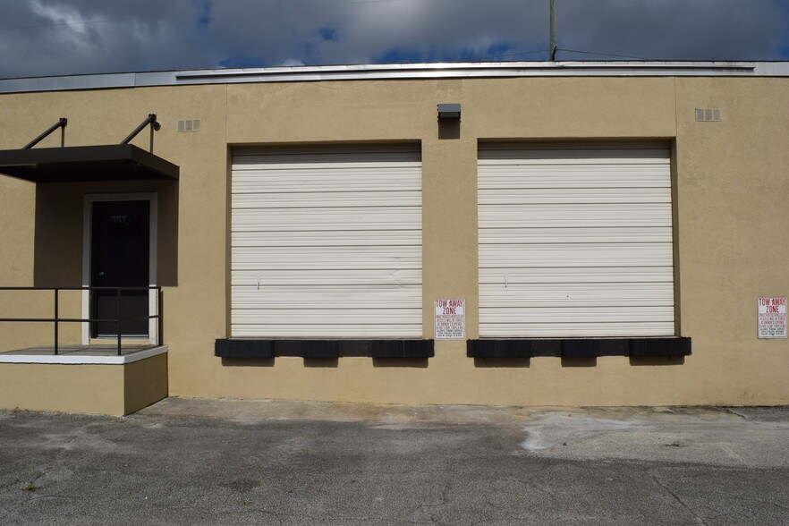 More Photos Of 4329 Emerson St, Jacksonville Warehouse For Lease