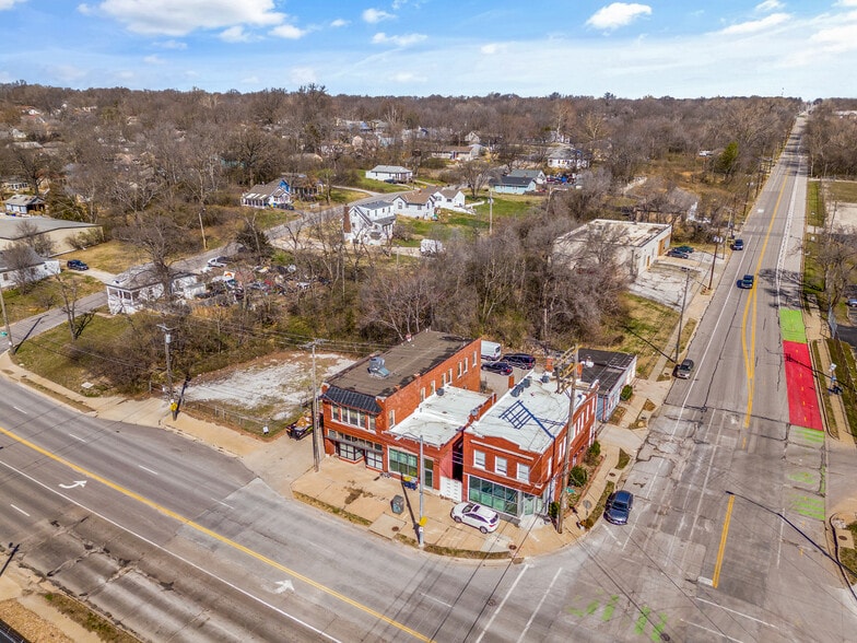 More Photos Of 2510 E 85th St, Kansas City Flex For Sale